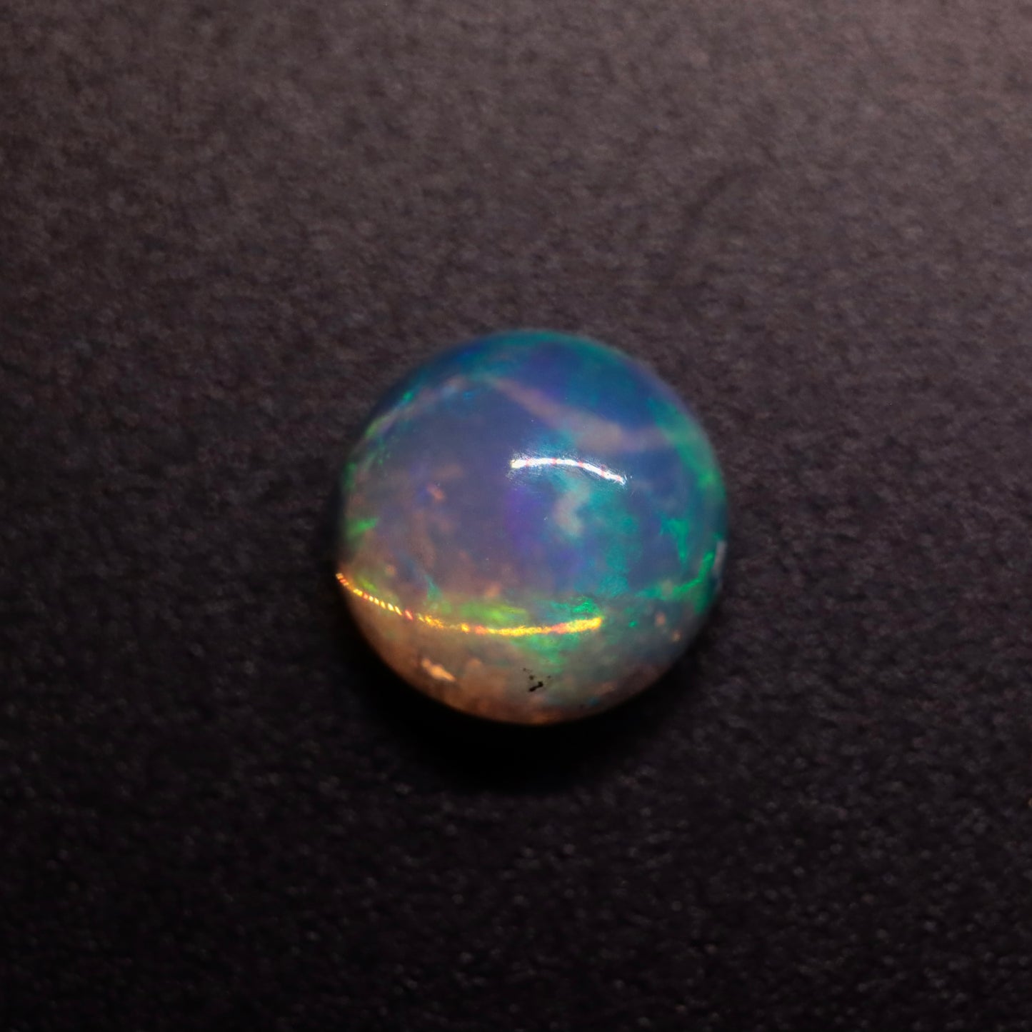 Round White Opal 1.43ct