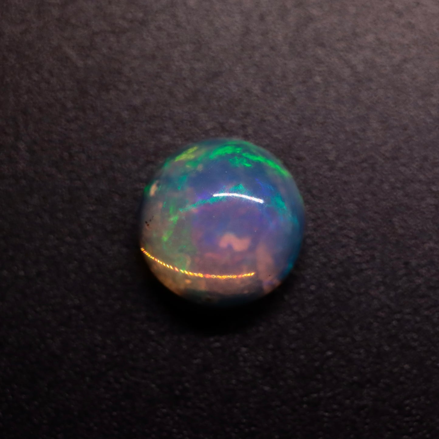 Round White Opal 1.43ct