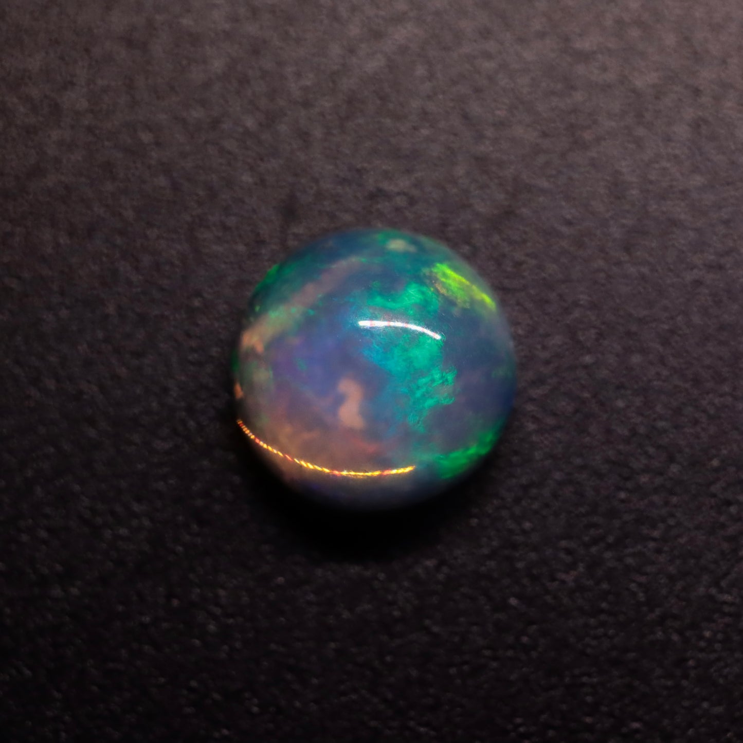 Round White Opal 1.43ct