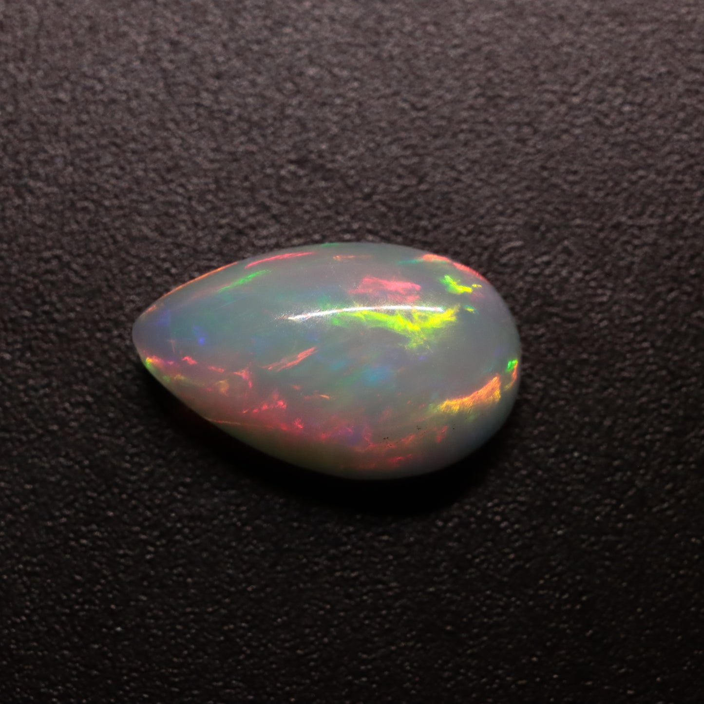 Cabochon White Opal 1.42ct