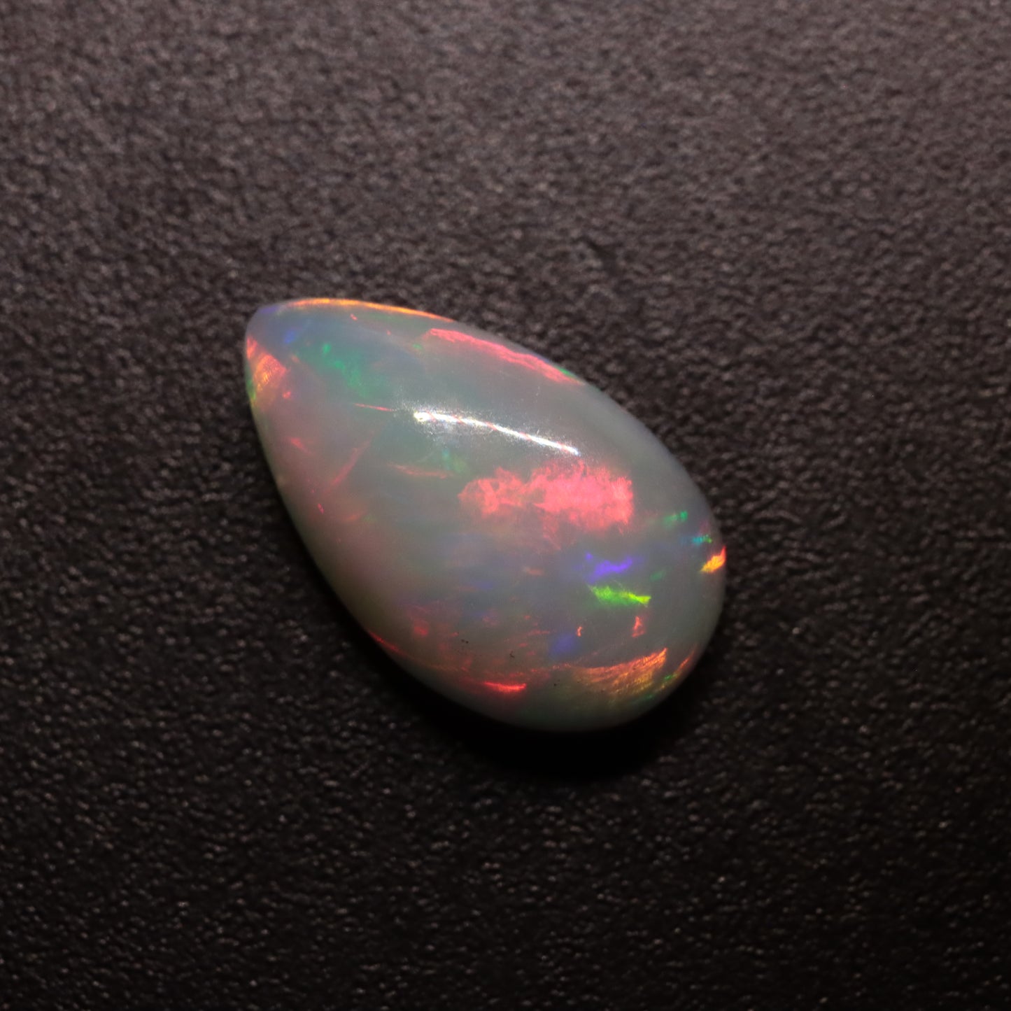 Cabochon White Opal 1.42ct