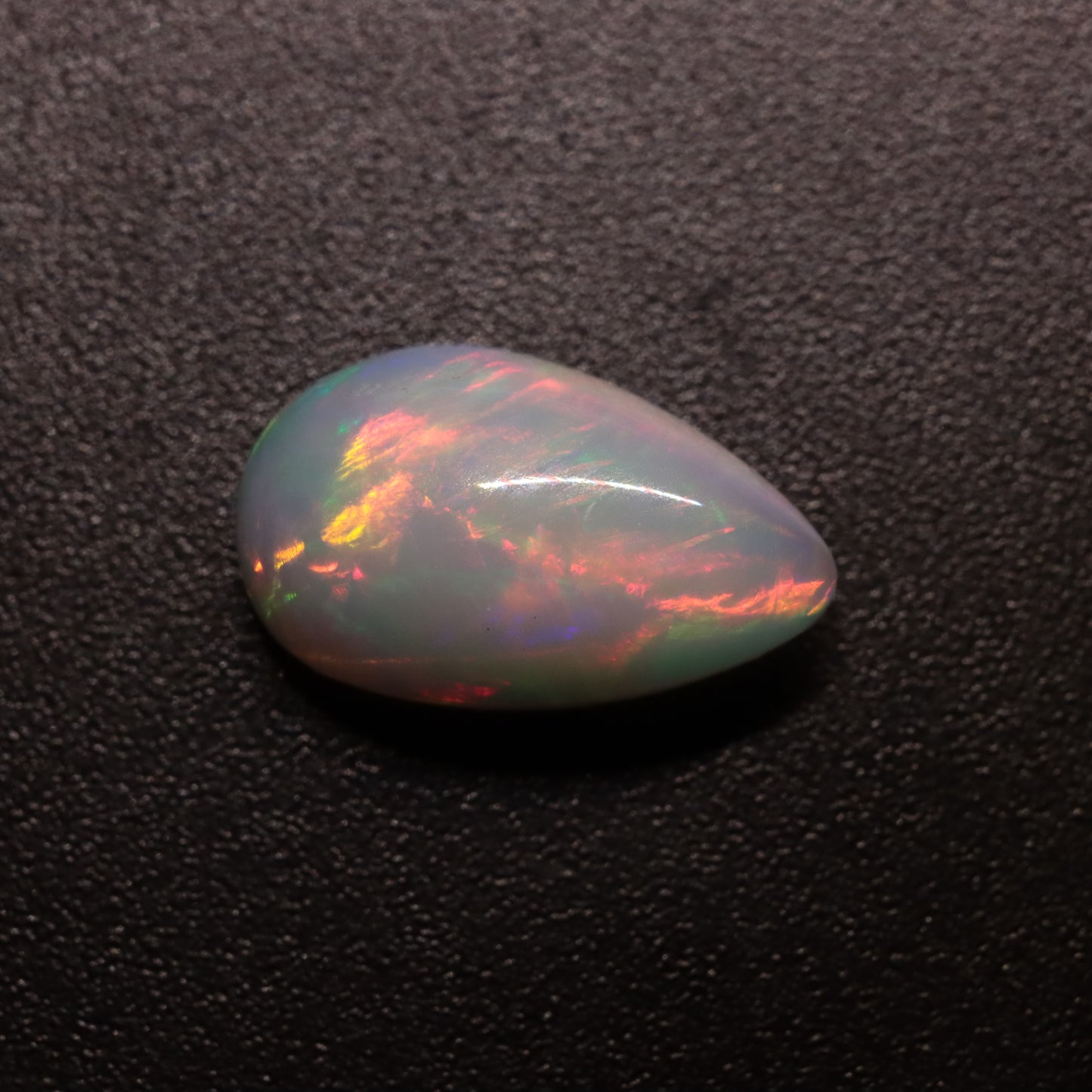 Cabochon White Opal 1.42ct