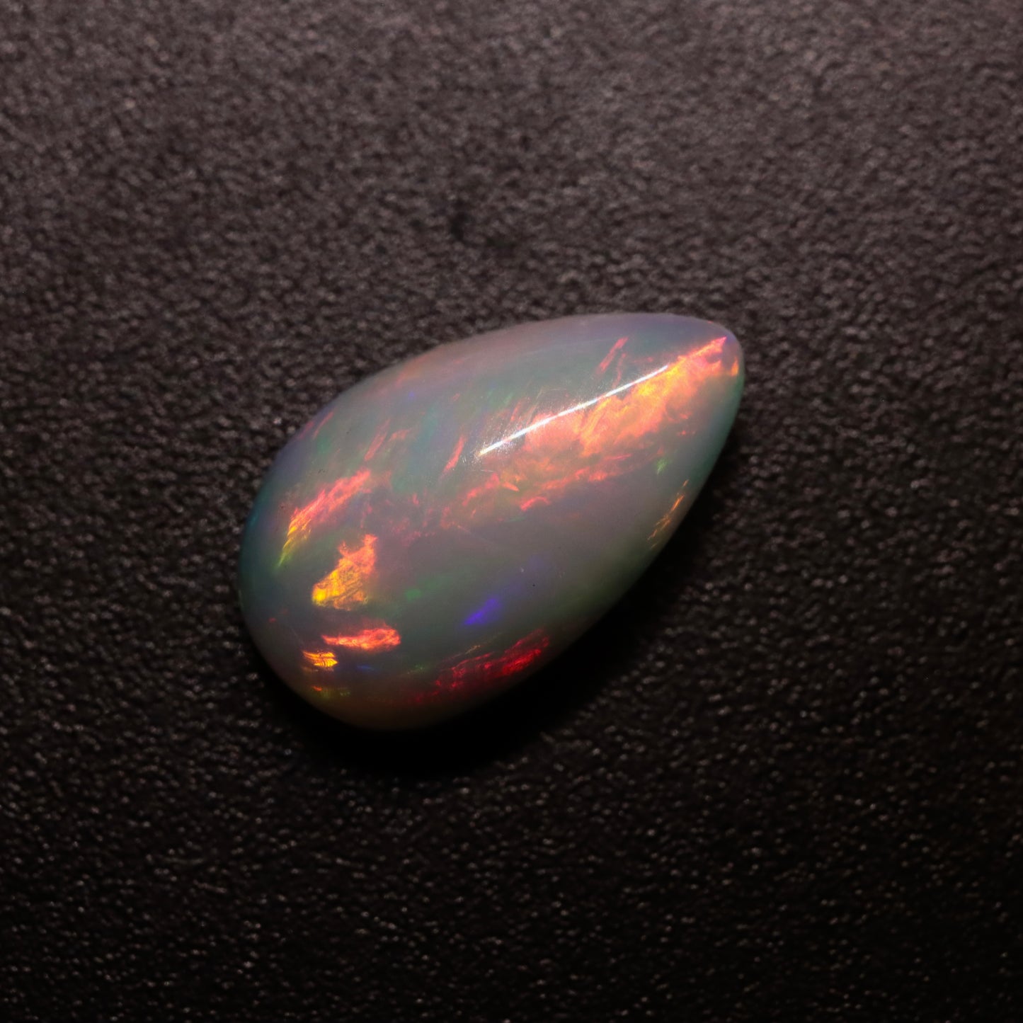 Cabochon White Opal 1.42ct