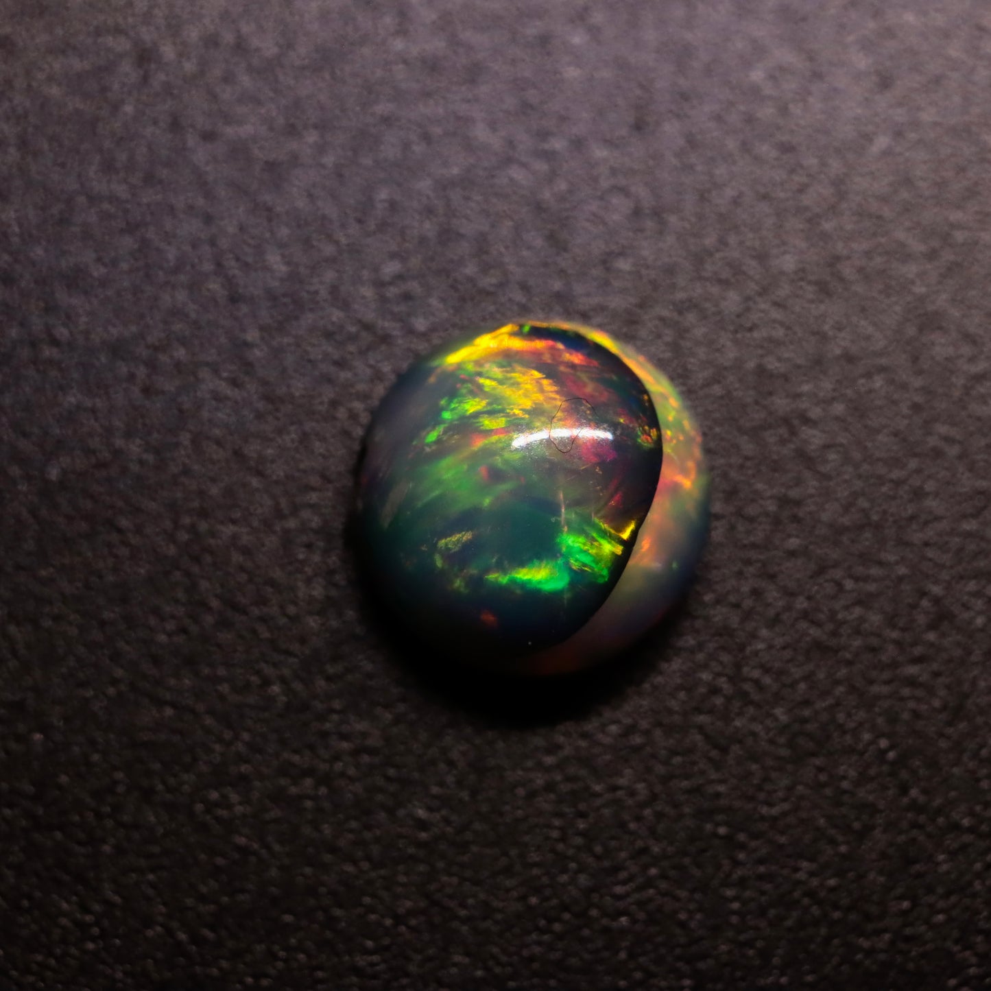 Round White Opal 1.07ct