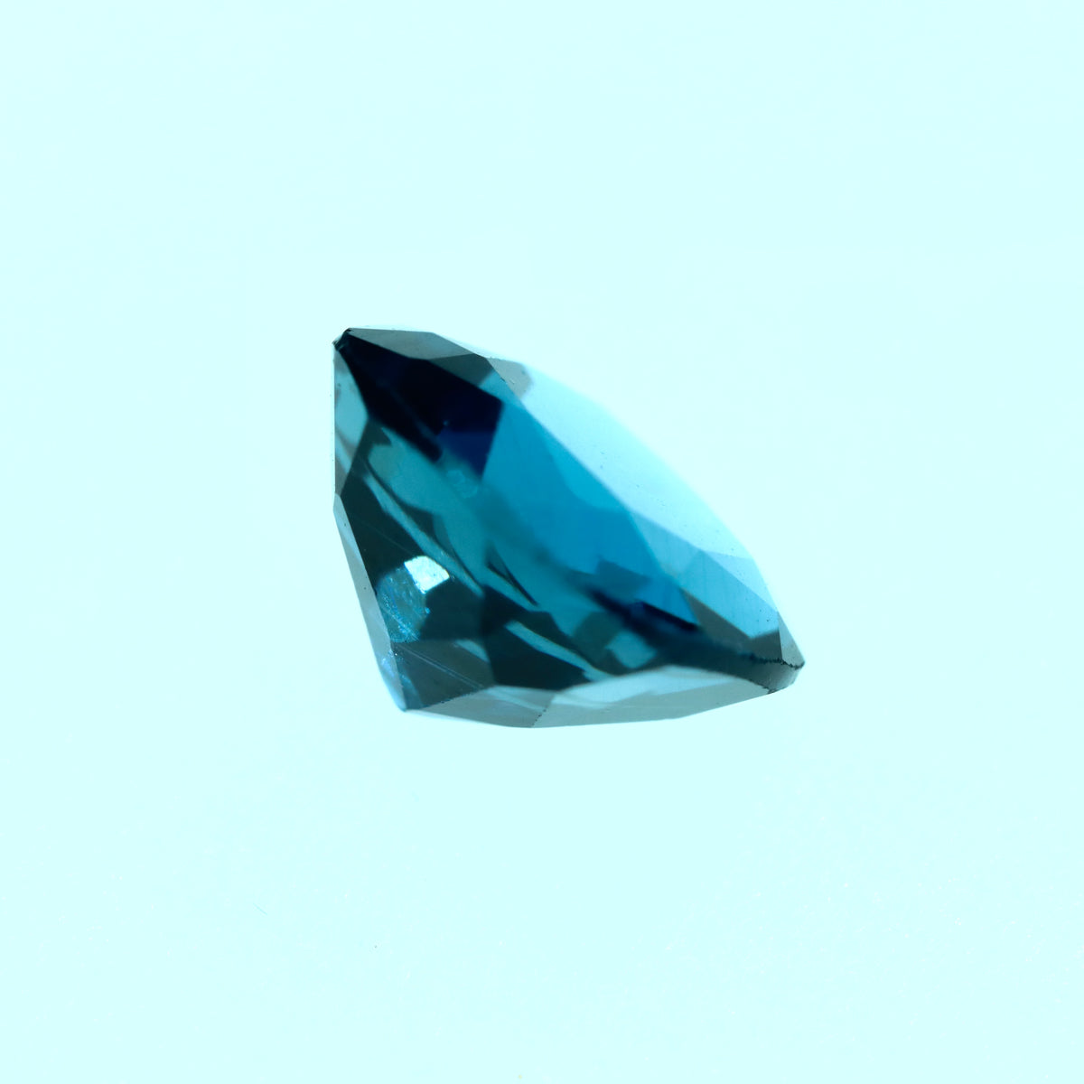 Cushion London Blue Topaz 2.52ct