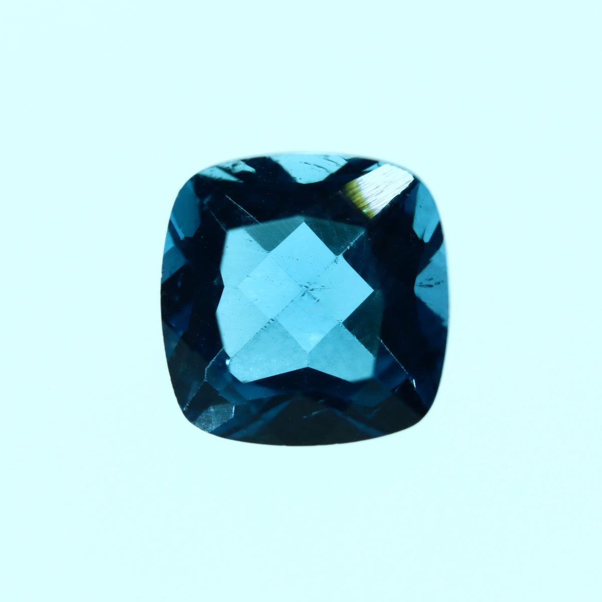 Cushion London Blue Topaz 3.05ct