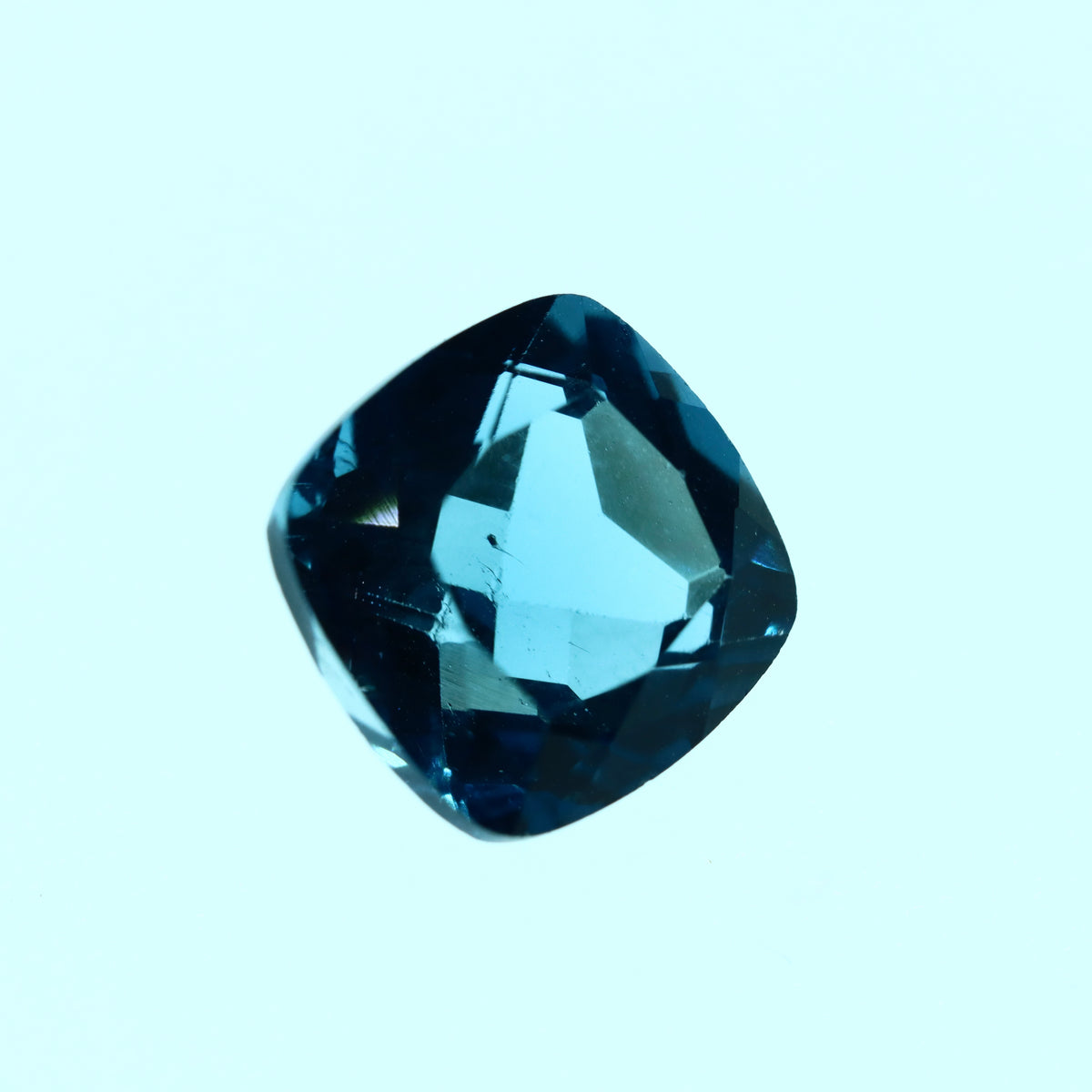 Cushion London Blue Topaz 3.05ct