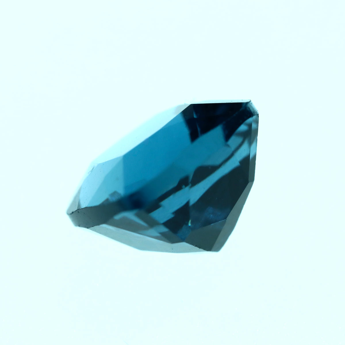Cushion London Blue Topaz 3.38ct