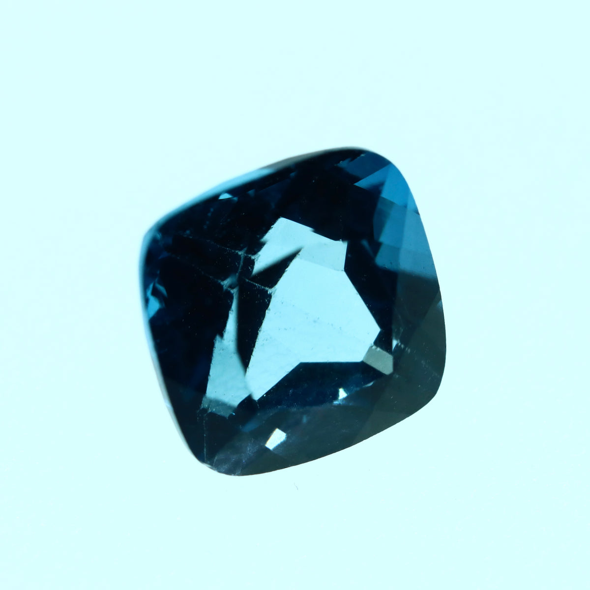 Cushion London Blue Topaz 3.38ct